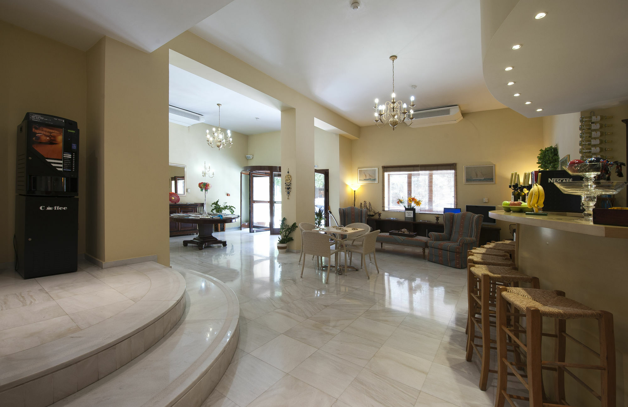 Efplias Hotel Apartments Pireusz Kültér fotó