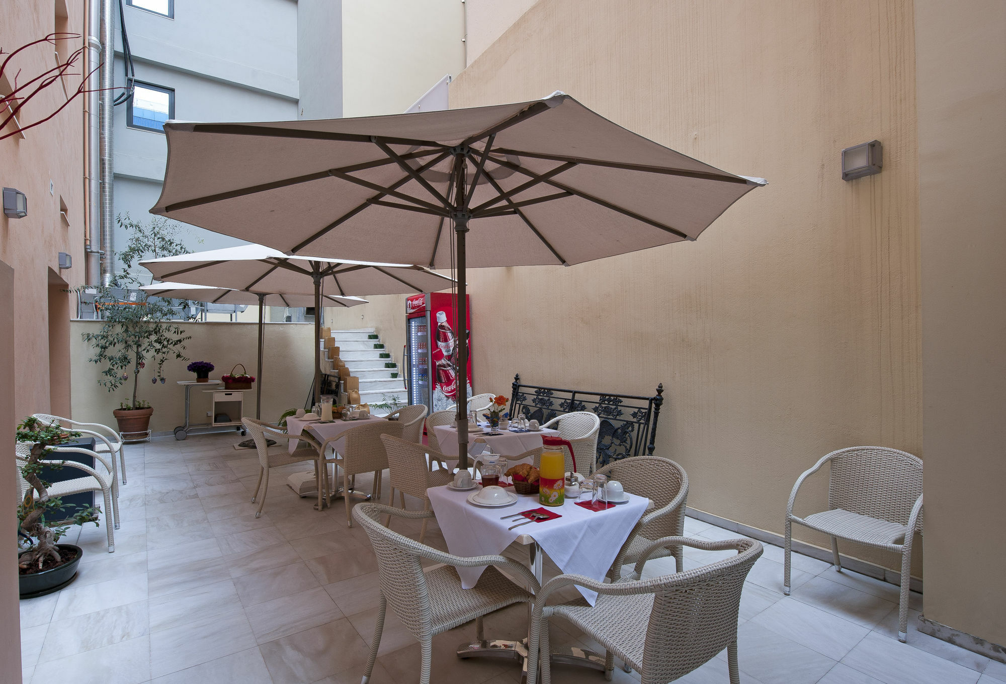 Efplias Hotel Apartments Pireusz Kültér fotó